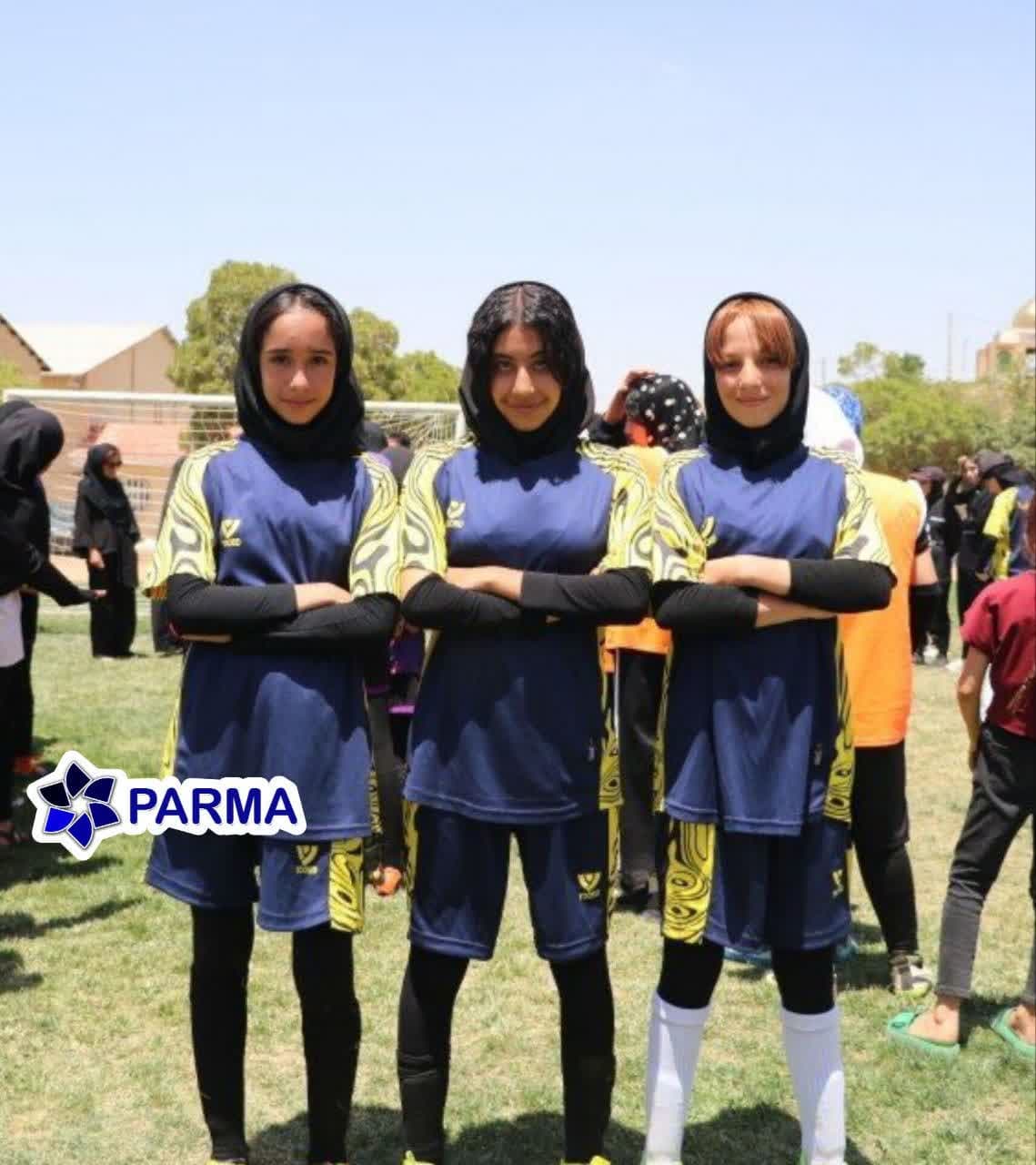 تیم دختران فوتبالیست مارکده ای قهرمان شهرستان سامان شدند تیم دختران فوتبالیست مارکده ای قهرمان شهرستان سامان شدند