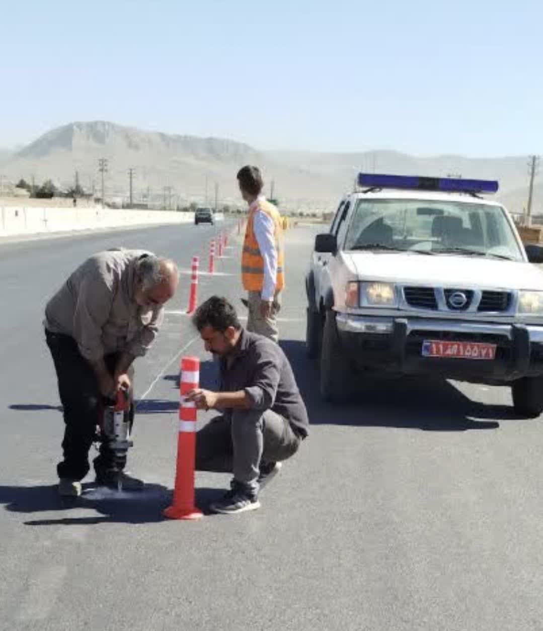 ایمنسازی بیش از ۵۰ نقطه حادثهخیز در محورهای ورودی شهرکرد ایمنسازی بیش از ۵۰ نقطه حادثهخیز در محورهای ورودی شهرکرد