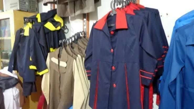 روپوش دانش آموزان تا سه سال تغییر نمیکند روپوش دانش آموزان تا سه سال تغییر نمیکند