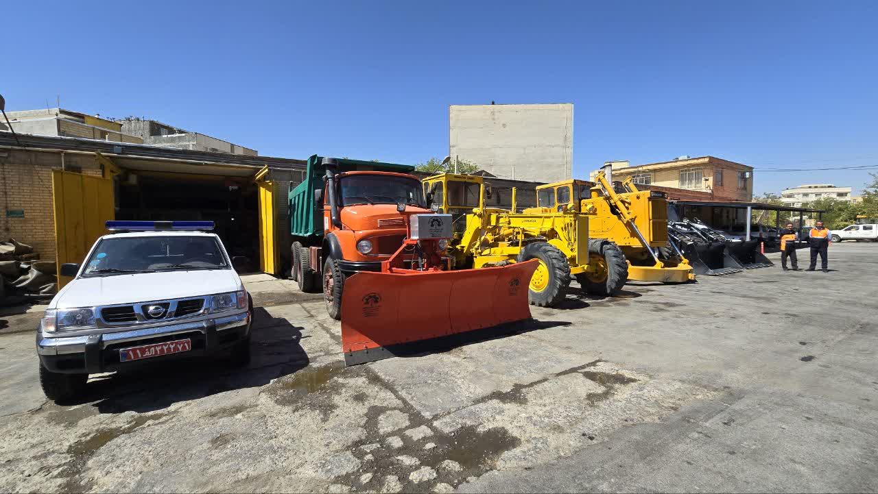 خرید و نوسازی ۷ دستگاه ماشینآلات راهداری در چهارمحال و بختیاری خرید و نوسازی ۷ دستگاه ماشینآلات راهداری در چهارمحال و بختیاری