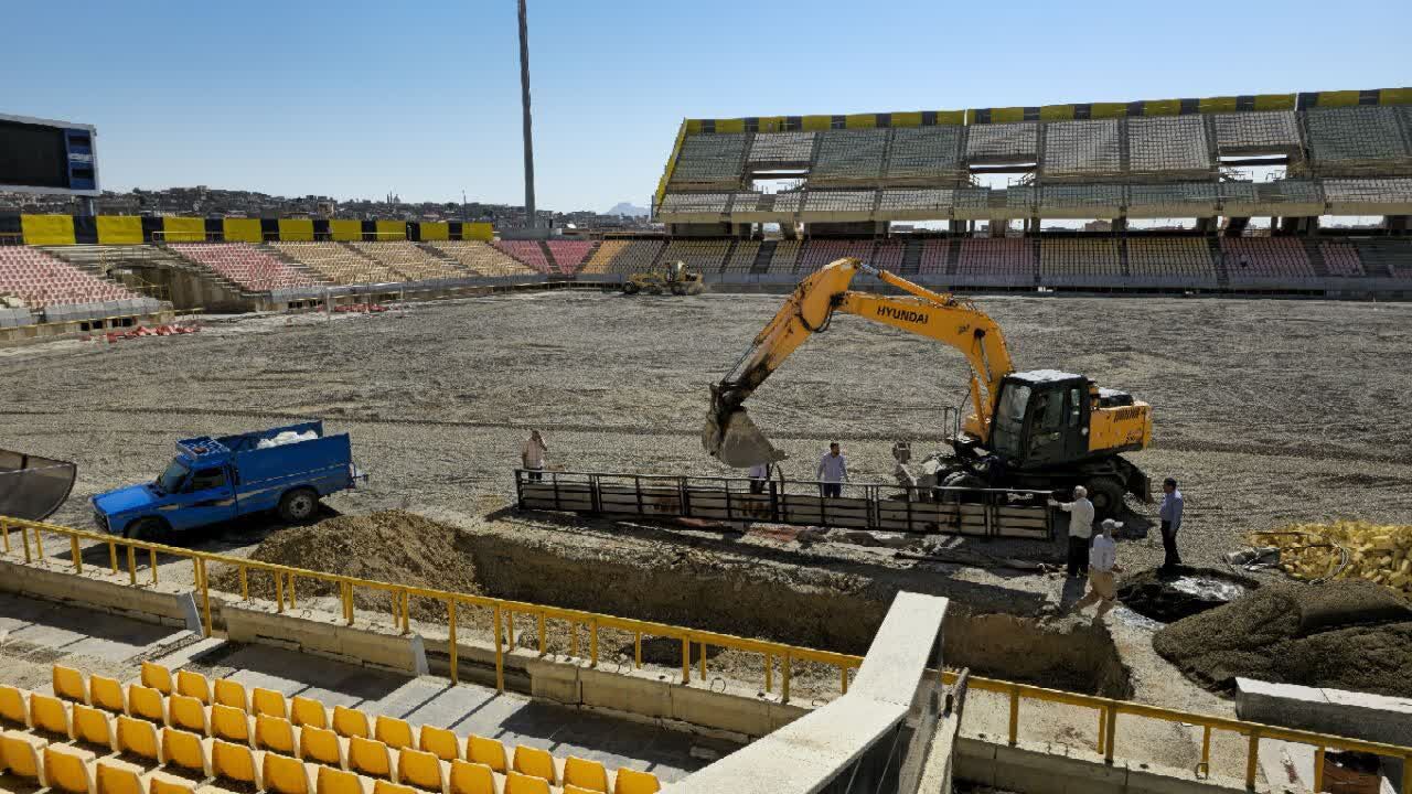 چهار هزار میلیارد ریال برای تکمیل ورزشگاه ۱۵ هزار نفری زنجان تخصیص مییابد چهار هزار میلیارد ریال برای تکمیل ورزشگاه ۱۵ هزار نفری زنجان تخصیص مییابد