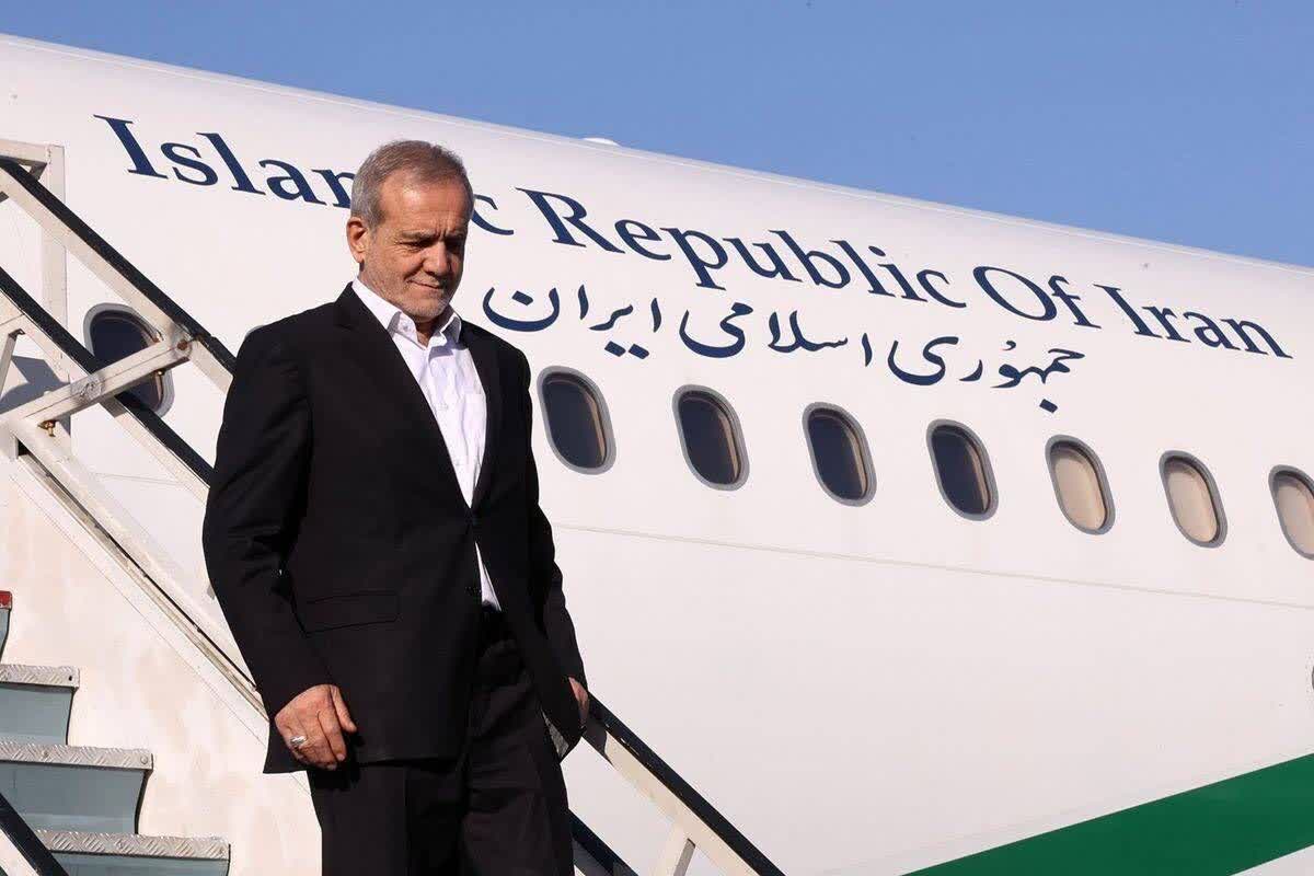 رئیس جمهور وارد بندرعباس شد رئیس جمهور وارد بندرعباس شد