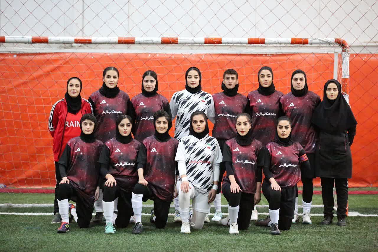 قهرمانی مقتدرانه بانوان فارسان در لیگ برتر مینیفوتبال کشور قهرمانی مقتدرانه بانوان فارسان در لیگ برتر مینیفوتبال کشور