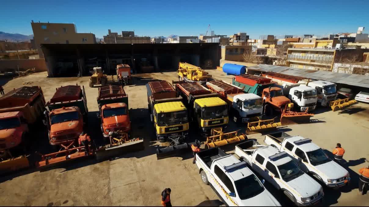 آمادگی ۴۲ راهدارخانه و ۳۲۷ دستگاه ماشینآلات در چهارمحال و بختیاری برای عملیات راهداری زمستانی آمادگی ۴۲ راهدارخانه و ۳۲۷ دستگاه ماشینآلات در چهارمحال و بختیاری برای عملیات راهداری زمستانی