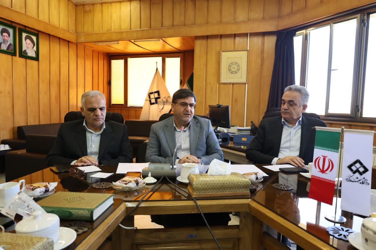 استاندار چهارمحال و بختیاری از دانشگاه شهرکرد بازدید کرد استاندار چهارمحال و بختیاری از دانشگاه شهرکرد بازدید کرد