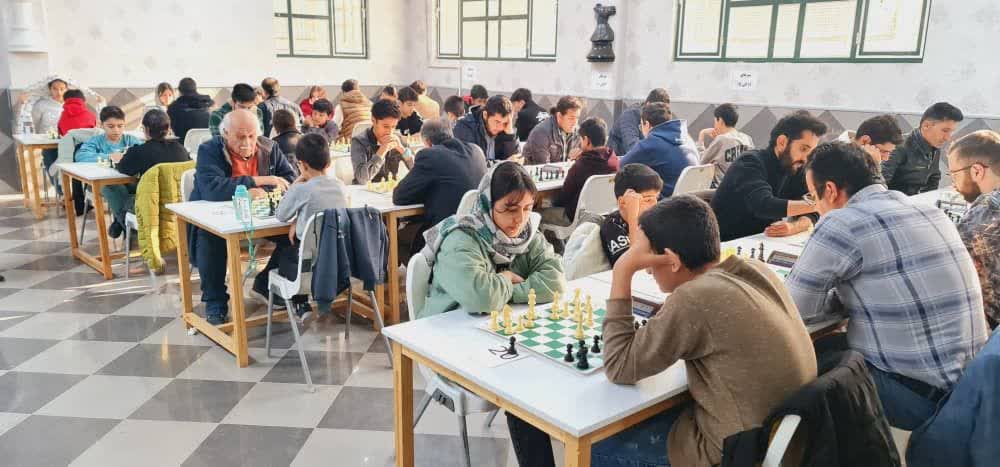 مسابقات شطرنج به روش سریع جام پاییز در شهرکرد برگزار شد مسابقات شطرنج به روش سریع جام پاییز در شهرکرد برگزار شد
