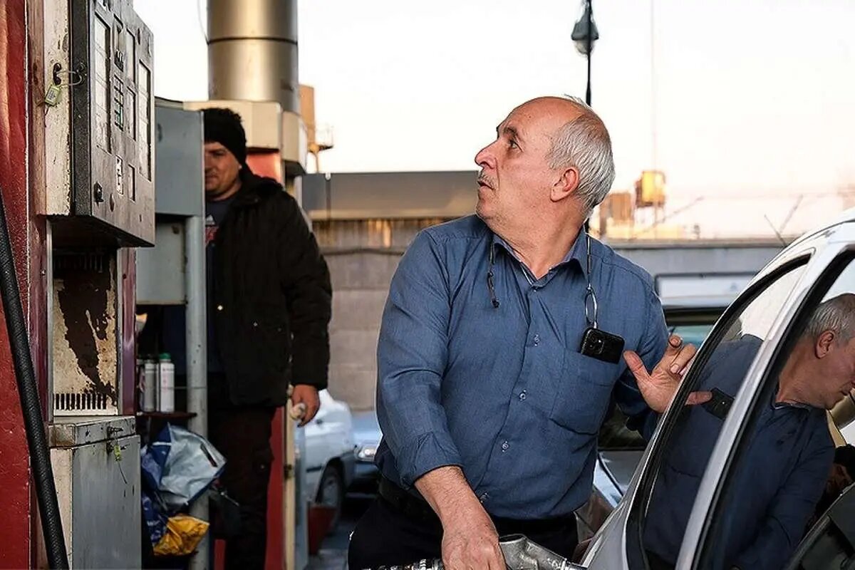 مردم را از شایعات و بلاتکلیفی‌های بنزینی نجات دهید