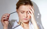 سردرد سمت چپ؛ علت‌های خطرناک و نشانه‌هایی که نباید دست کم بگیرید