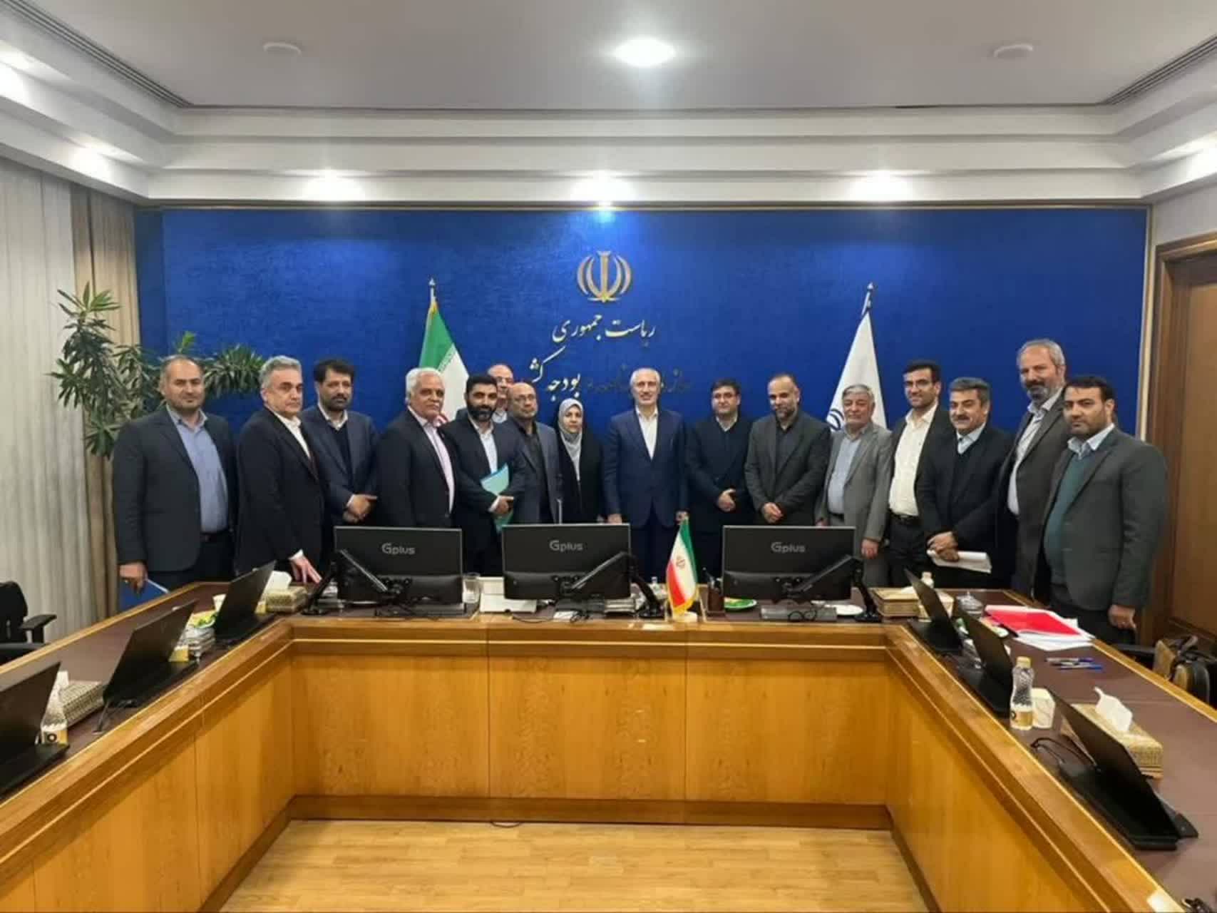 نشست مشترک مسئولان بلندپایه استان چهارمحال و بختیاری با رئیس سازمان برنامه و بودجه کشور نشست مشترک مسئولان بلندپایه استان چهارمحال و بختیاری با رئیس سازمان برنامه و بودجه کشور