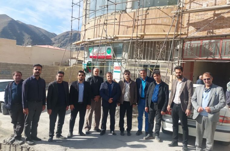 بازدید مسئولان استانی از پروژه‌های عمرانی روستای گرم‌دره شهرستان سامان