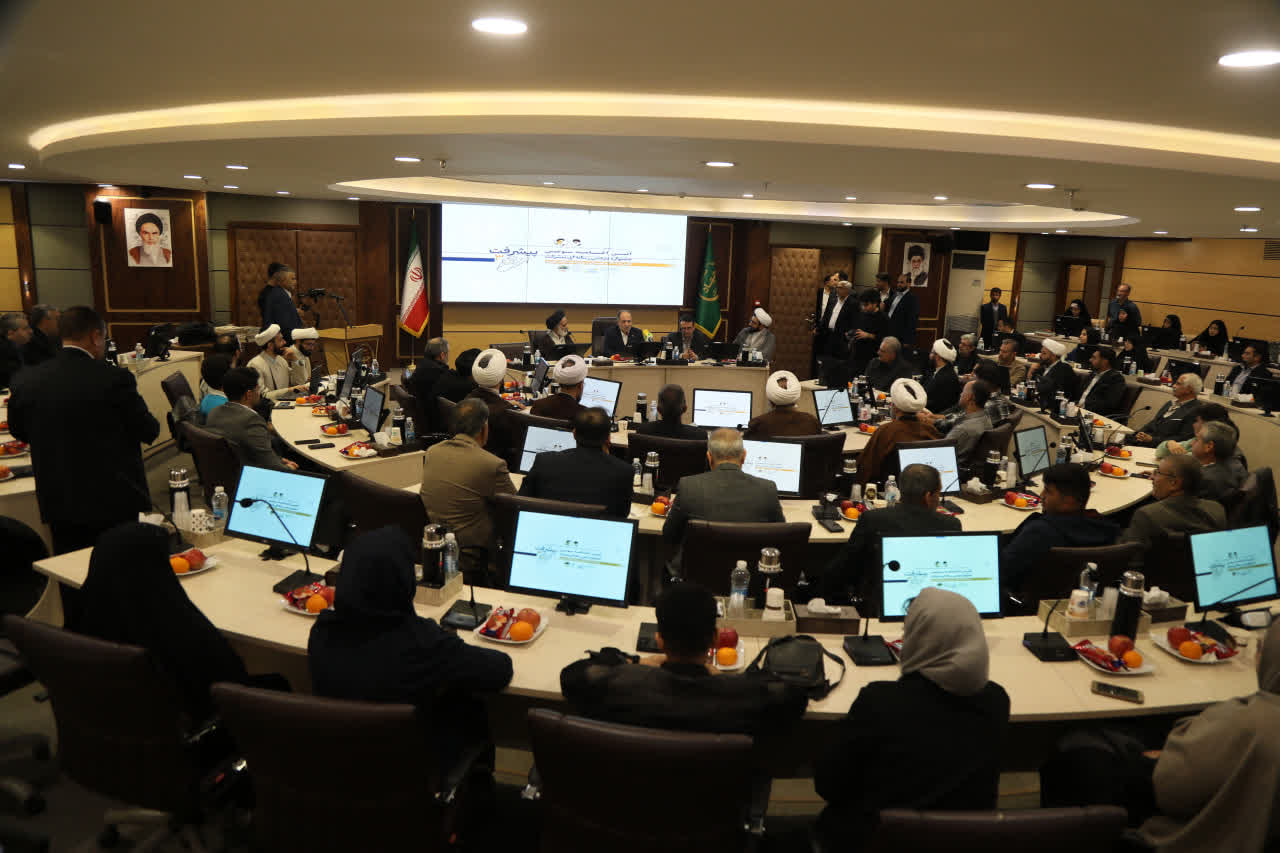 اختتامیه سومین دوره «جشنواره مردمی و رسانهای پیشرفت در حوزه کشاورزی» برگزار شد. اختتامیه سومین دوره «جشنواره مردمی و رسانهای پیشرفت در حوزه کشاورزی» برگزار شد.