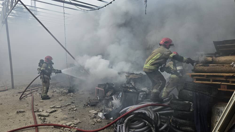 آتش‌سوزی کارخانه کاله  شهر آمل مازندران مهار شد