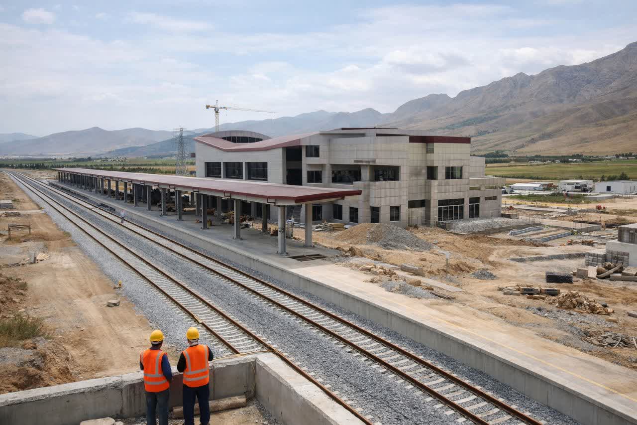 راه‌آهن چهارمحال و بختیاری باید تا پایان سال آینده بهره‌برداری شود
