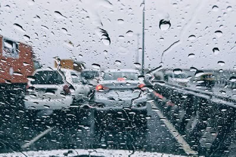 هشدار راهداری چهارمحال و بختیاری/ تمامی محورهای استان لغزنده است