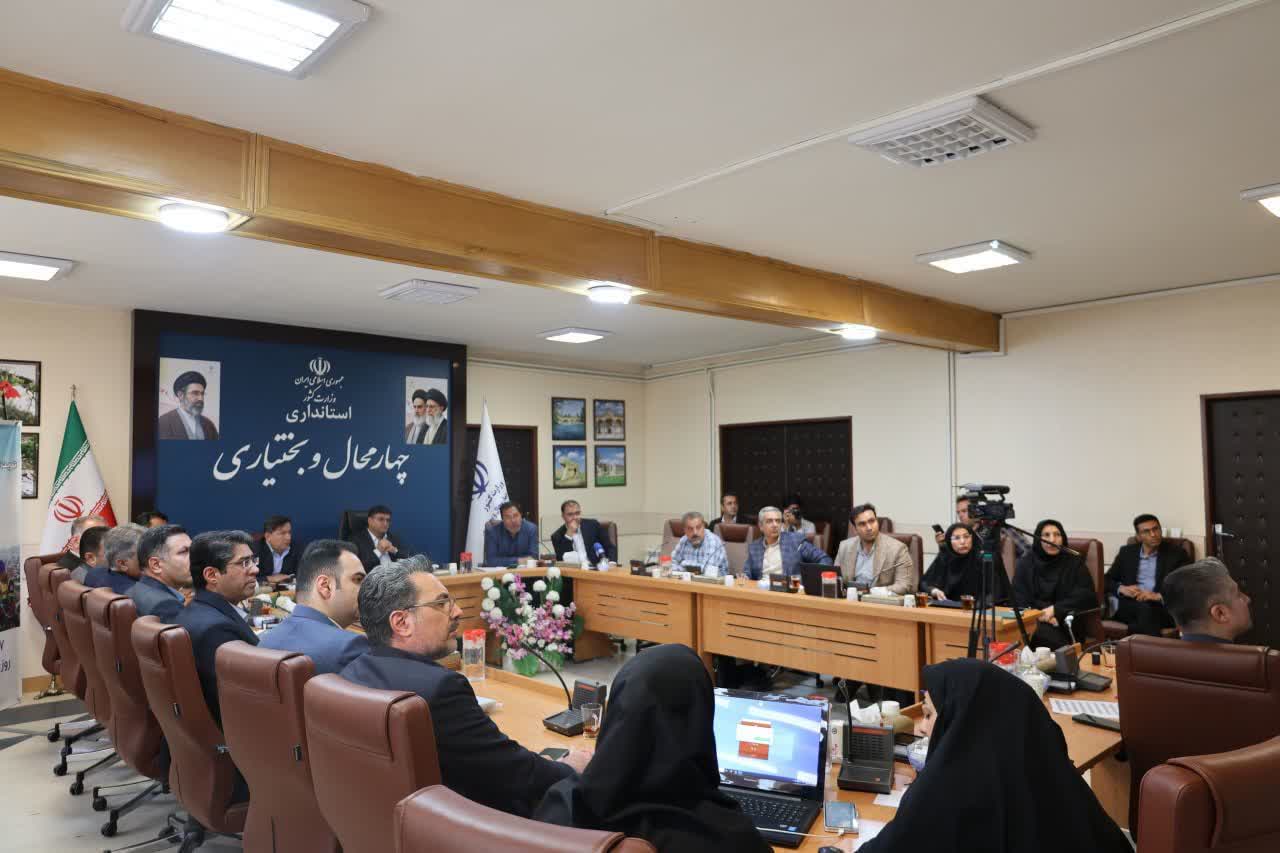 افتتاح ۲۱۰ پروژه ارتباطی در چهارمحال و بختیاری