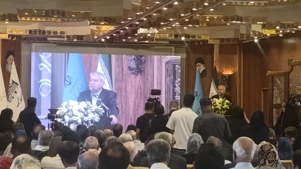 وزیر میراث فرهنگی در اصفهان : صادرات راه نجات صنایع دستی ایران است وزیر میراث فرهنگی در اصفهان : صادرات راه نجات صنایع دستی ایران است