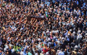 تمام شرکت کنندگان در مراسم تشییع و خاکسپاری پیکر مطهر رهبر شهید  تحت پوشش بیمه رایگان قرار می گیرند