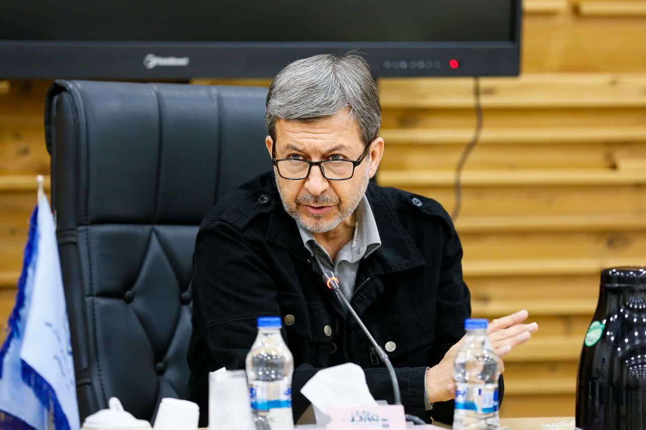 رفع موانع تولید و کاهش تشریفات اداری با برپایی «میز خدمت» رفع موانع تولید و کاهش تشریفات اداری با برپایی «میز خدمت»