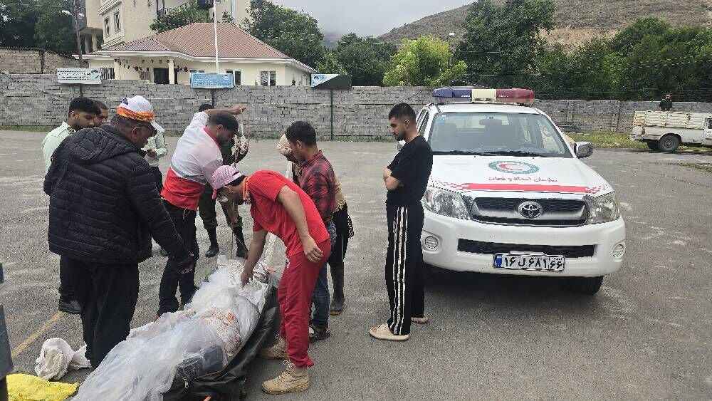 جسد کوهنورد مشهدی پس از ۲ هفته حادثه سقوط در علم کوه مازندران پیدا شد جسد کوهنورد مشهدی پس از ۲ هفته حادثه سقوط در علم کوه مازندران پیدا شد
