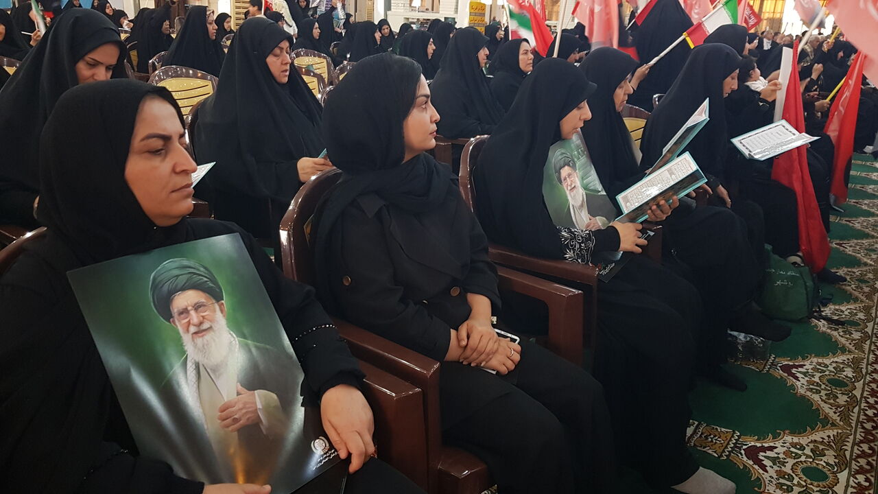 آیین بزرگداشت آقای شهید ایران در چهارمحال و بختیاری برگزار شد آیین بزرگداشت آقای شهید ایران در چهارمحال و بختیاری برگزار شد