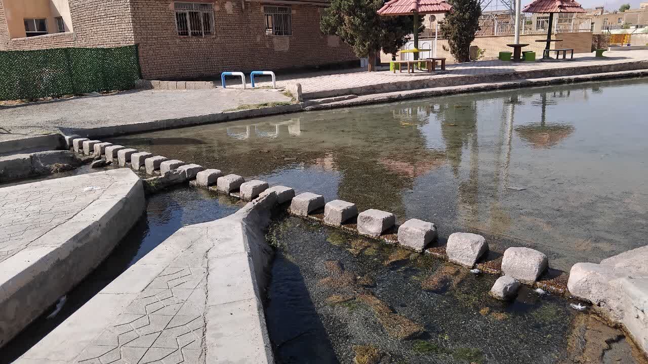 قنات «ارونه» اردستان، شاهکاری ۲۵۰۰ ساله در دل کویر قنات «ارونه» اردستان، شاهکاری ۲۵۰۰ ساله در دل کویر