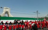 خدمت بی‌وقفه امدادگران هلال‌احمر در مراسم وداع با رهبر شهید + گزارش تصویری 